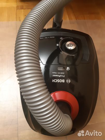 Пылесос Bosch 2500 W