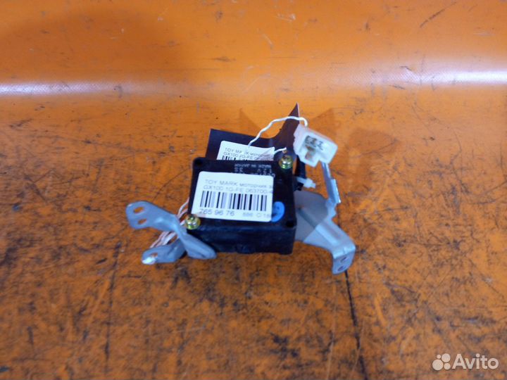 Моторчик заслонки печки Toyota Mark ii GX100