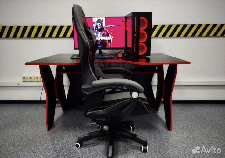 Компьютерное кресло/стул с подножкой