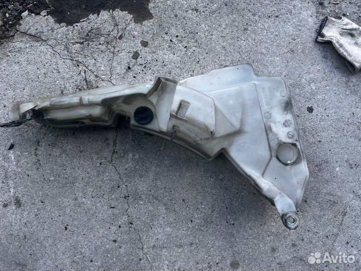 Бачок стеклоомывателя Audi A6 C6 3.2 AUK 2006