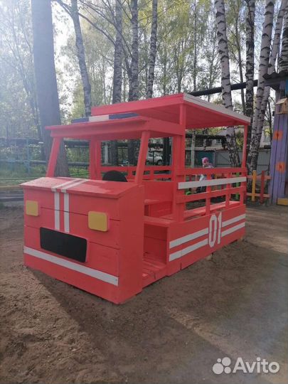 Машинка, паровозик, столик