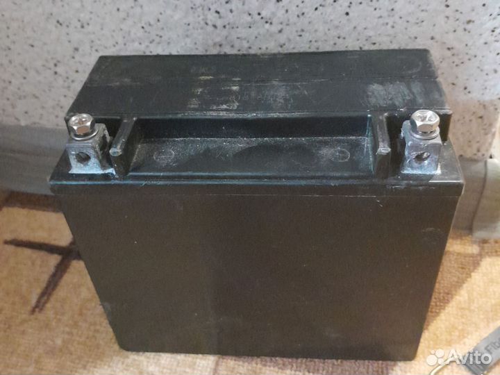 Аккумулятор для снегохода