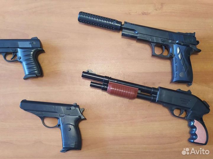 Детские пистолеты