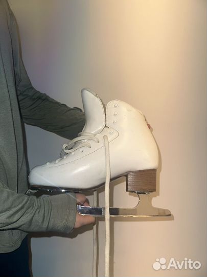 Коньки фигурные risport RF3