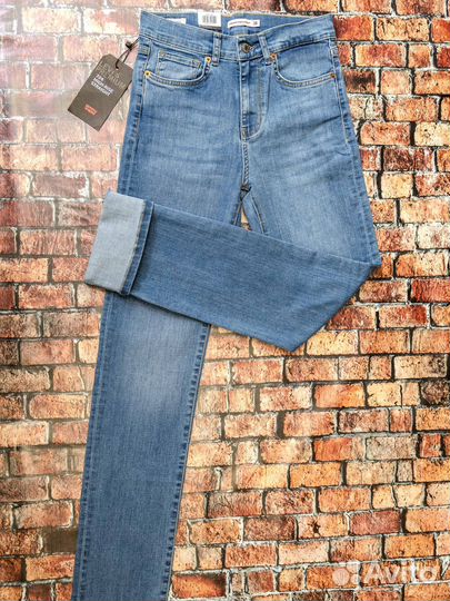 Женские джинсы levis 724