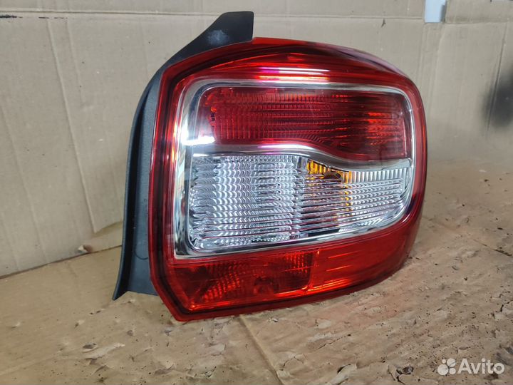 Фонарь правый Logan 2 c 14г.в целый оригинал б.у