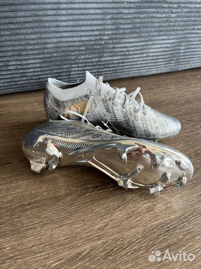 Футбольные бутсы nike