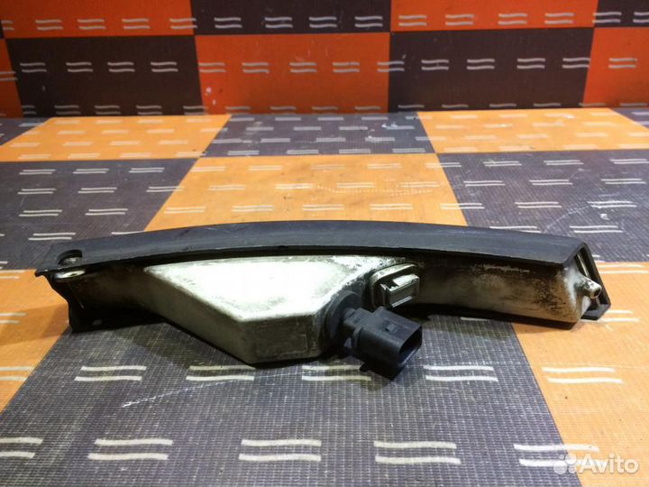 Повторитель в крыло Фольксваген Пассат Б6