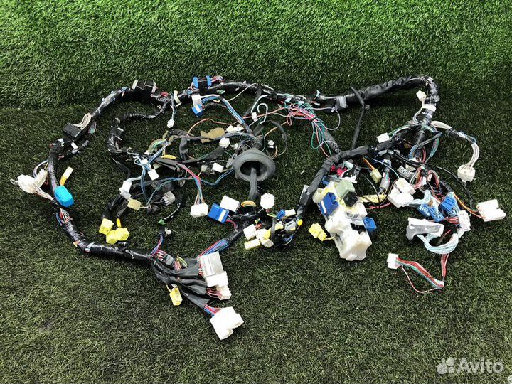 Проводка под торпедо Toyota Town Ace Noah CR50