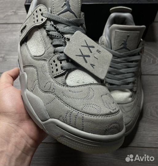 Nike air jordan 4 retro kaws