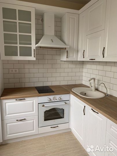 Кухонный гарнитур на заказ от фабрики