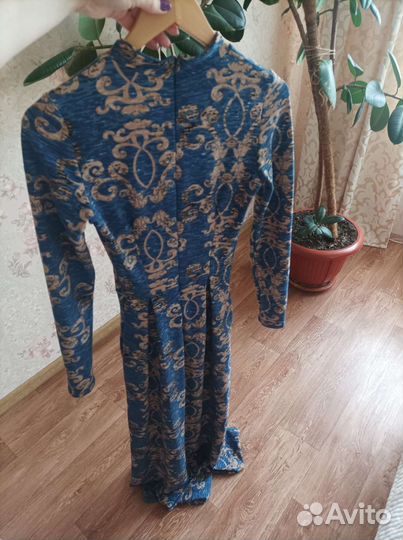 Платье в пол