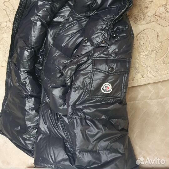 Зимний пуховик Moncler