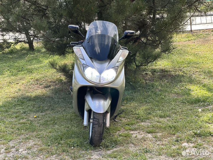Yamaha majesty 250
