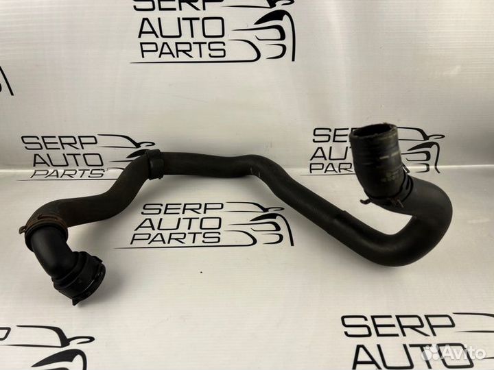 Патрубок системы охлождения Volkswagen Passat B6