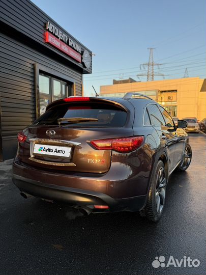 Infiniti FX37 3.7 AT, 2011, 270 000 км