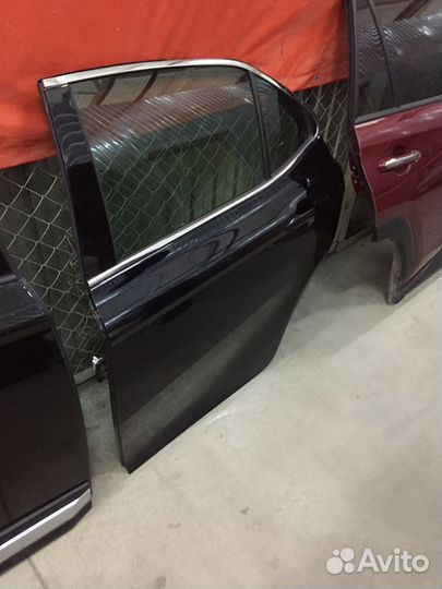 Дверь левая Тойота Камри в 70 Camry V70 20г
