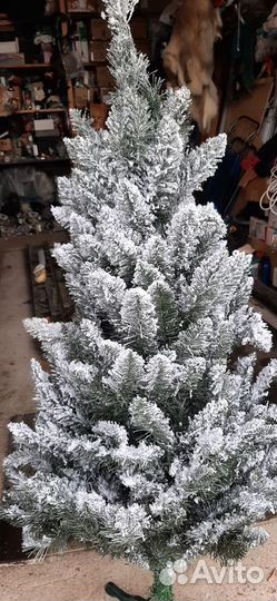 Ель искуственная заснеженная бу