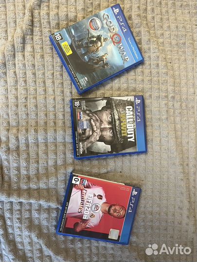 Sony PlayStation 4 Slim 1 TB
