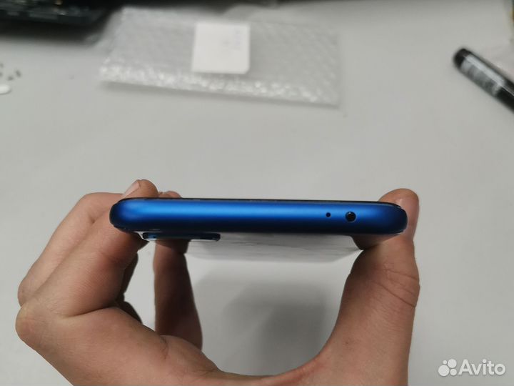 HONOR 10, 4/64 ГБ