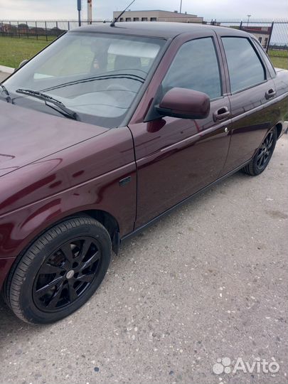 Крыло Приора 2012 года