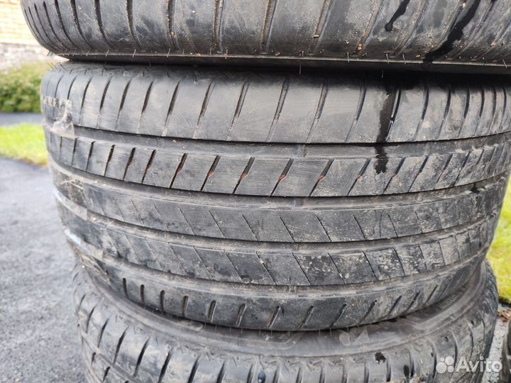 Bridgestone Alenza 001 245/50 R20 и 275/40 R20 103W