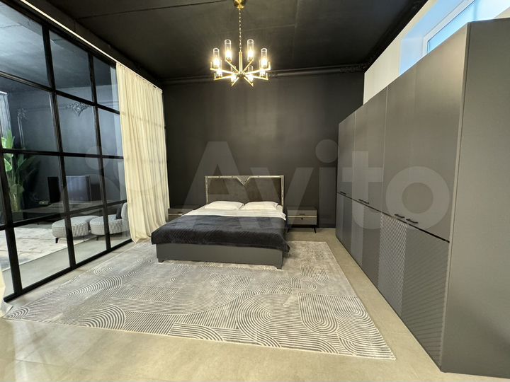 Квартира-студия, 90 м², 1/3 эт.