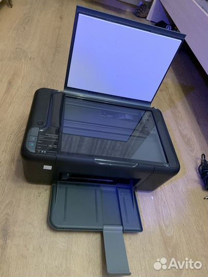 Принтер HP deskjet f2423