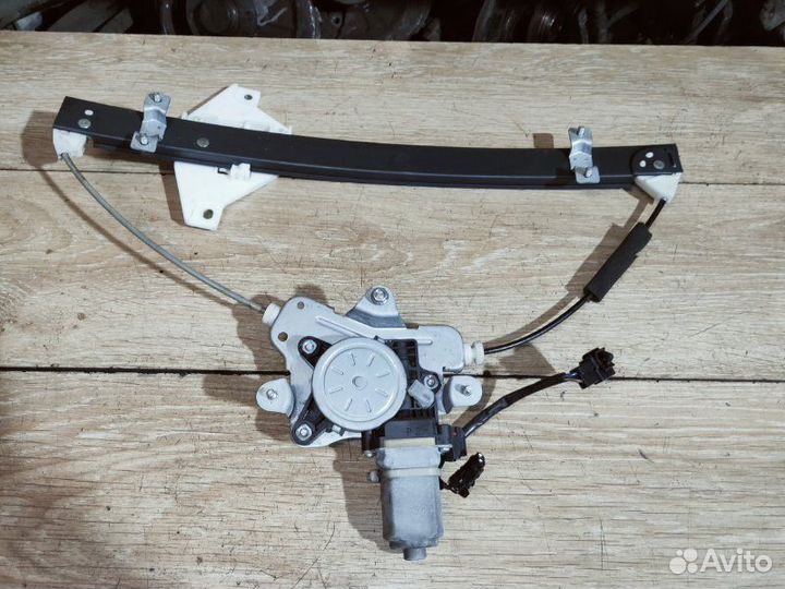 Мотор стеклоподъемника задний левый Opel Antara