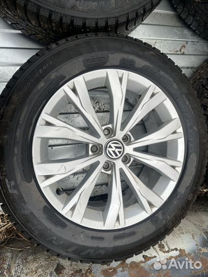 Оригинильные диски Volkswagen Tiguan 2 Montana r17