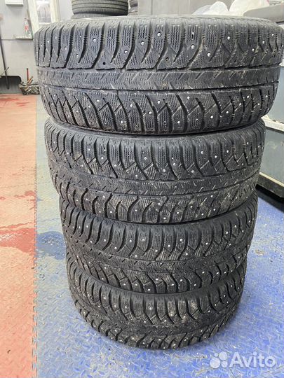 Bridgestone Ice Cruiser 7000 205/55 R16 91T