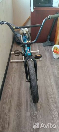 BMX Outleap revolt