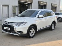 Mitsubishi Outlander 2.0 CVT, 2015, 130 000 км, с пробегом, цена 1 570 000 руб.