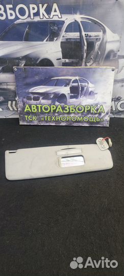 Козырёк правый с подсветкой Passat B3