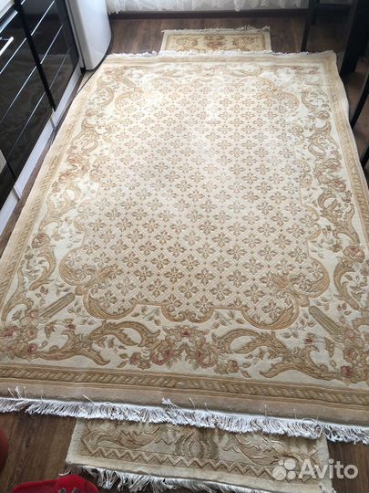 Ковер новый.Шелк- шерсть