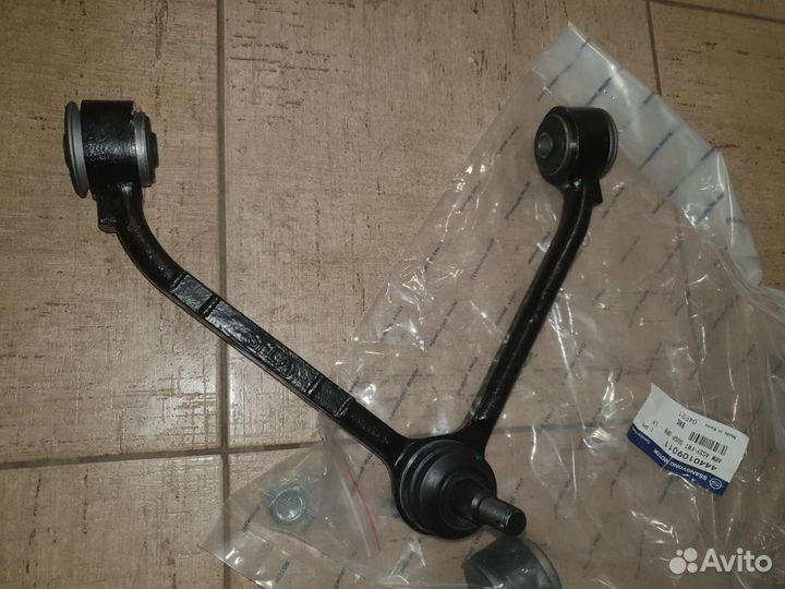 Рычаг нижний Ссангйонг Кайрон новый