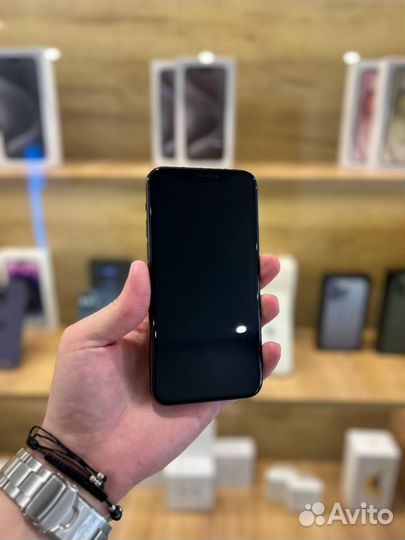 iPhone 11 Pro, 64 ГБ