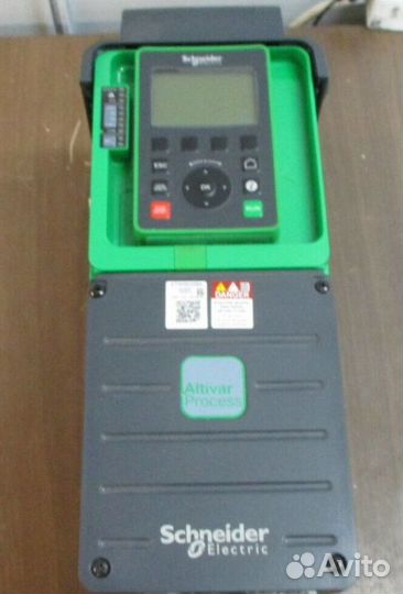 Преобразователь Schneider Electric ATV930U22N4