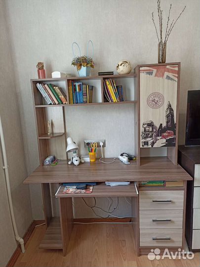 Компьютерный стол