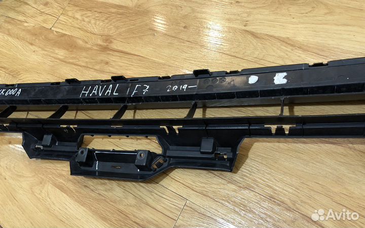 Решетка радиатора Haval F7