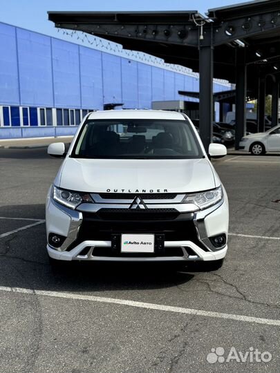 Mitsubishi Outlander 2.0 CVT, 2022, 670 км