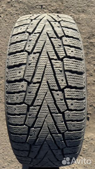 Roadstone Winguard WinSpike SUV 235/55 R18