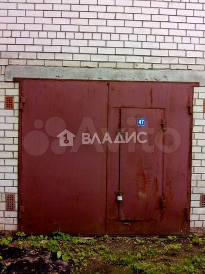 Гараж, > 30 м²