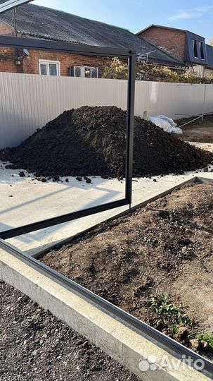 Доставка чернозёма от 5 куб