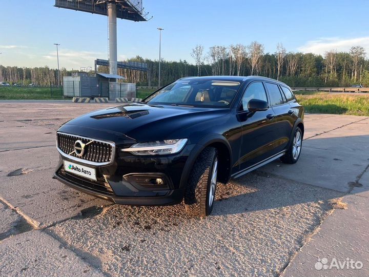 Volvo V60 Cross Country 2.0 AT, 2019, 175 000 км