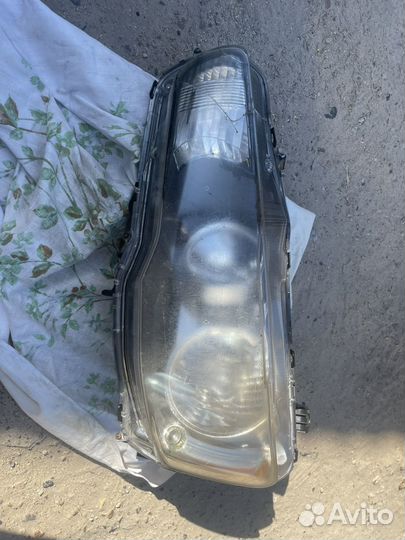 Фара Митсубиси lancer 10 праввя