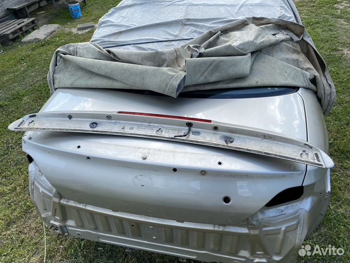 Спойлер на крышку багажника