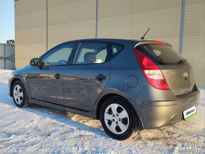 Hyundai i30 1.6 AT, 2010, 119 000 км