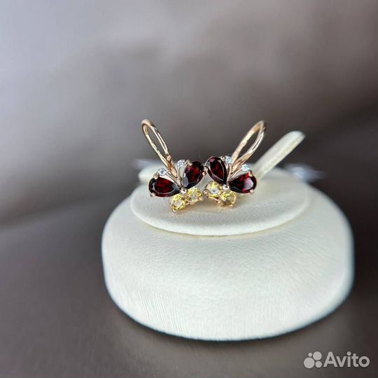 Золотые серьги с гранатом 585 золото
