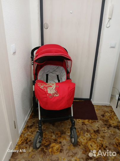 Коляска, конверт, переноска с разными вещами